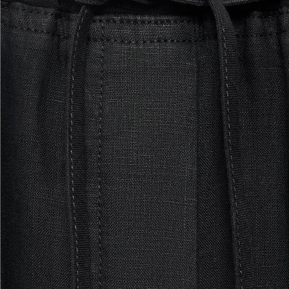 Mango - Picture 3 of 10